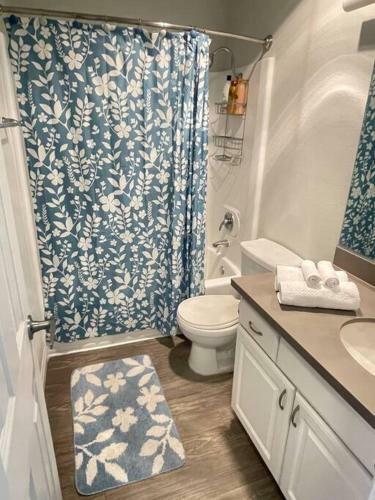 Spacious Modern Studio Apartment With Free Parking In Koreatown