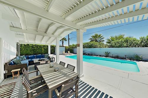 East Racquet Club Oasis