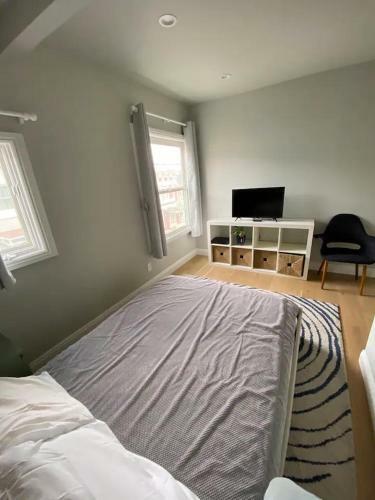 Beautiful 3 Bed 3 Bath Upper House In Bernal Glen
