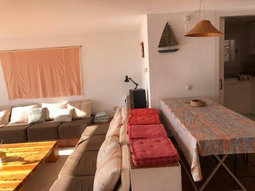 Apartment With Seaview And Pool