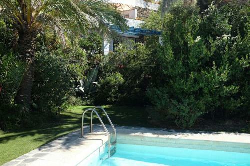 Apartment With Seaview And Pool