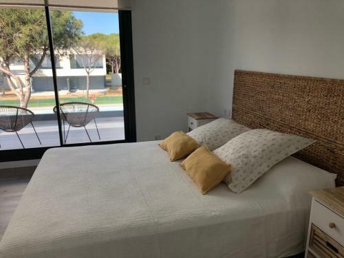 Magn�fico Chalet En Urbanizaci�n Roche