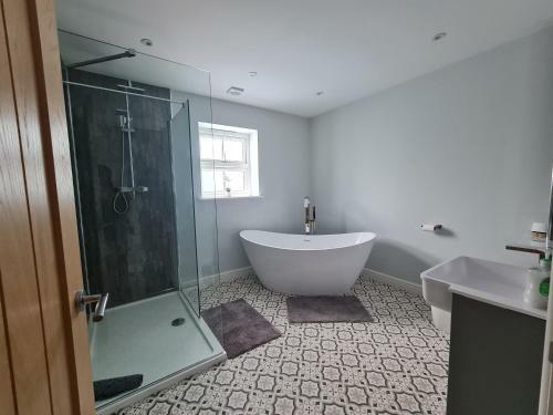 The Orchard - Spacious 5 Bed