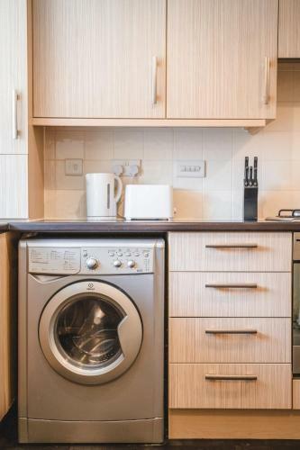 Snapos Luxury Serviced Apartments - Tudor Close