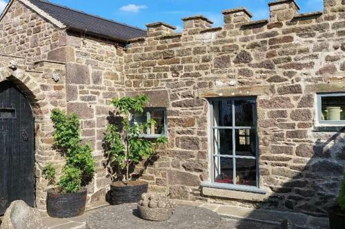 Peak District Cottage Set In 5 Acres Near Buxton