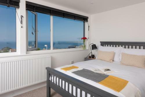Ivanhoe, Carbis Bay
