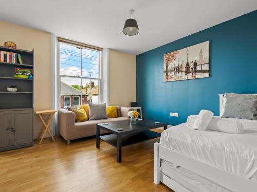 Apartamento Pass The Keys Perfect 1-bed Base In Canterbury With Parking