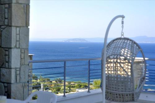 Toroneos View Villa With Private Pool