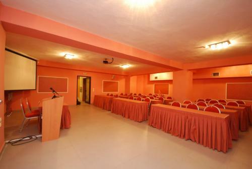 4 Epoxes Hotel Spa