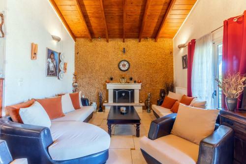 Wonderous And Spacious Villa For 6 Ppl