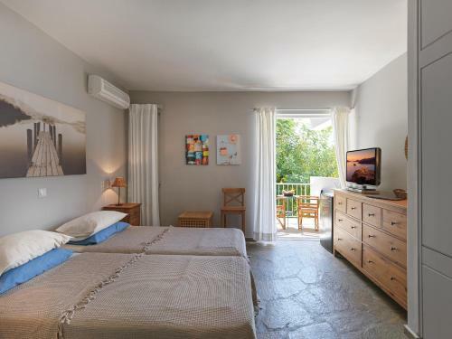 A Best Case Scenario 2br Villa In Sounio, W/ Pool