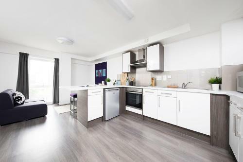 Hostal Modern Rooms & Studios For Students Only, Cardiff - Sk
