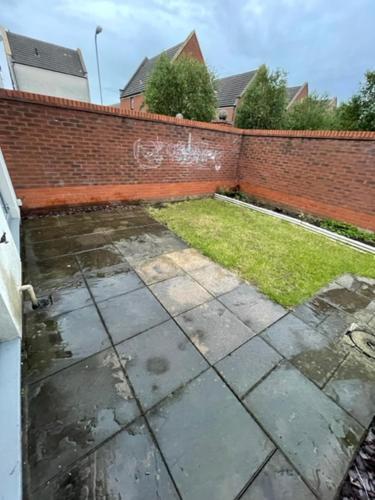 Holiday Home In Cardiff. Sleeps 6