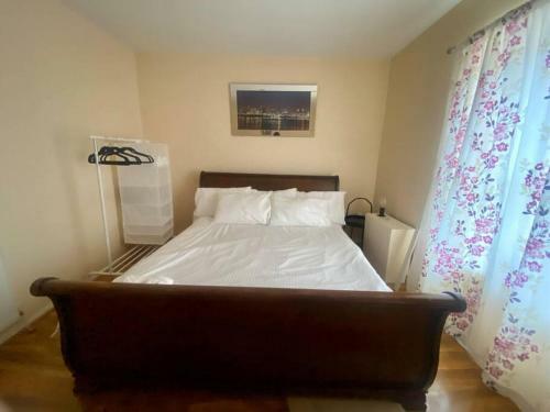 5 Bedroom House Near Cardiff City.