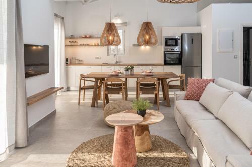 Summer Breeze Villa