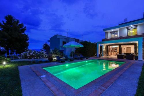 Pentanemi Luxury Villa