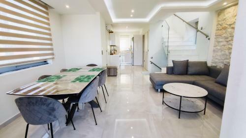 Royal Villa