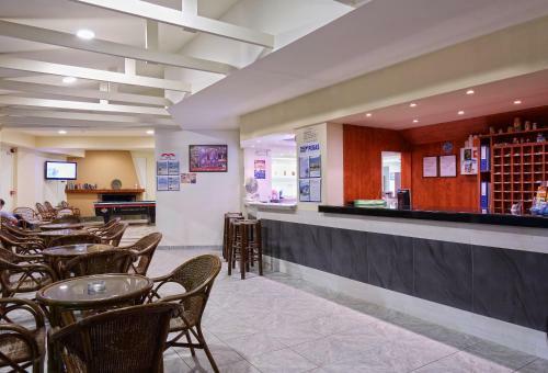 Cosman Hotel