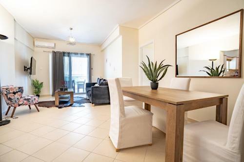 Koropi 3 Bedroom Apartment 4 Pers