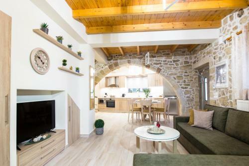 Petros Luxury Traditional House - Villa
