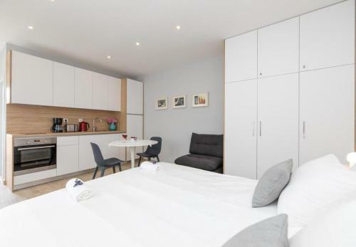 Apartments Ru?a- 50m From Beach