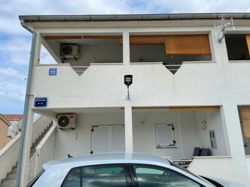Apartment Near The Beach