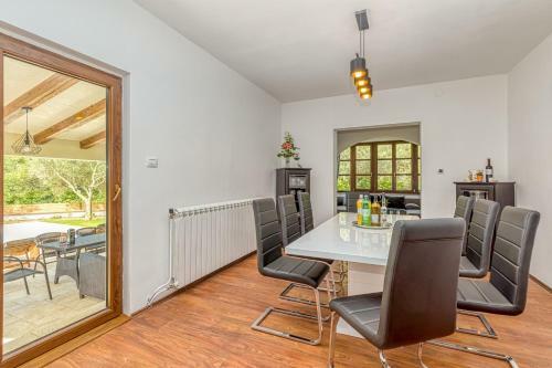 Villa Agatta With Private Pool