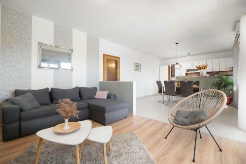 Villa Holiday Home Paligan