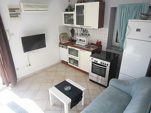 Apartments Enver Srima