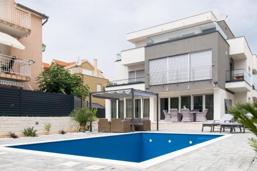 Apartments Villa Ljubas