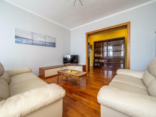 Classy And Sunny Apartment In Rijeka