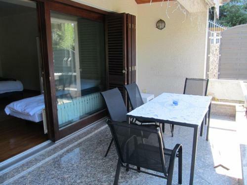 Apartments Anagora II