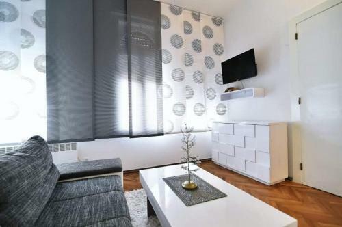 Apartment Pink 1