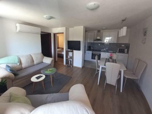 Apartment Ana