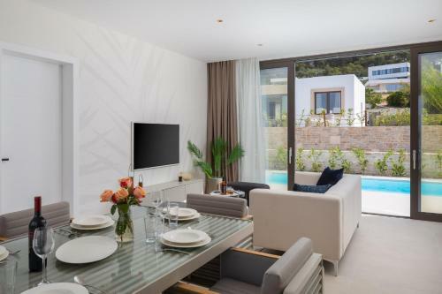Luxury Villa Resort The Palms