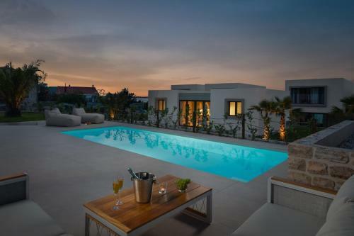 Luxury Villa Resort The Palms