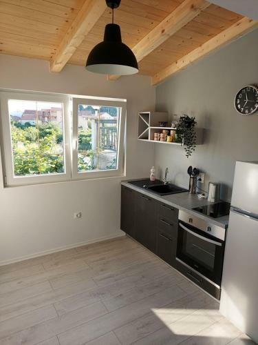 Apartments Ivana - 100m From Beach