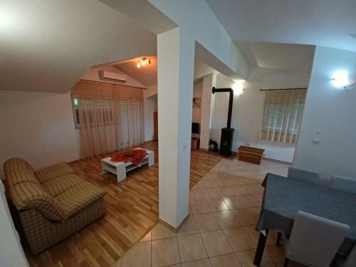 Apartments Jurika, Trilj