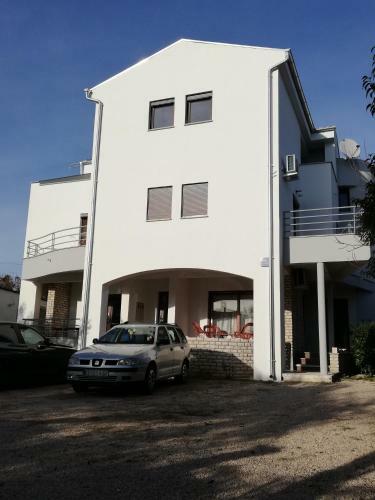 Apartmani I Kamp Turanj-?amuga