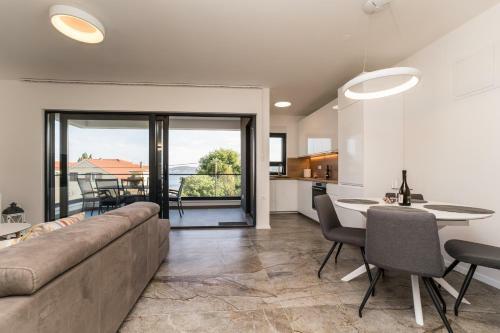 Deluxe Apartment Cigit