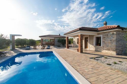 Villa Lunis