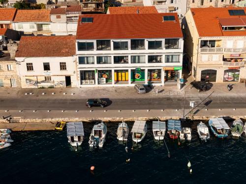 Apartments & Rooms Fisherman's Luck