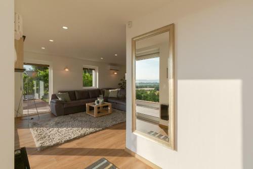 Villa K?hegy Apartman Zam�rdi