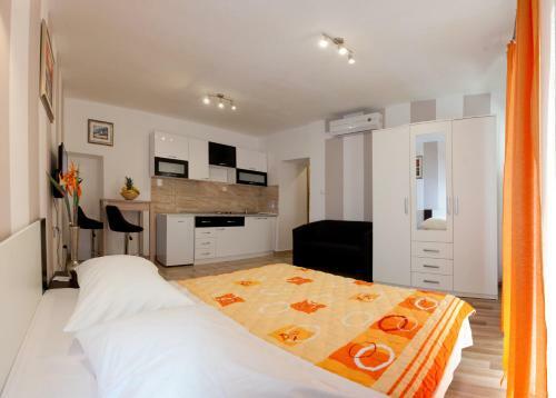 Hostal Central Luxury Rooms Izidor