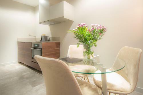 Bed & Breakfast Art Apartment Newly Build 7min From Rotterdam Cs