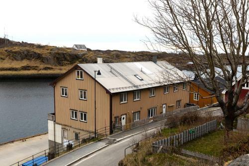 Unique And Spacious Dockside Apartment