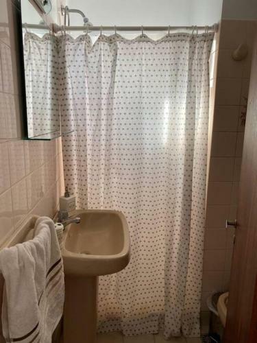 Apartamento C�modo Y Funcional Departamento La Plata - Cochera