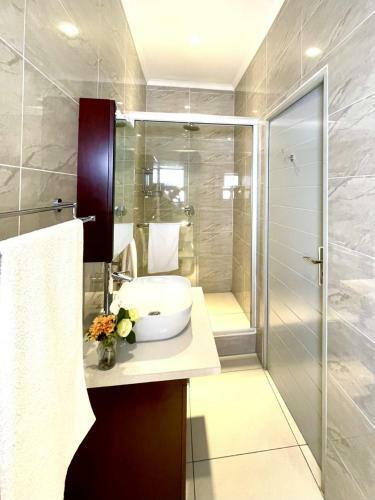Hostal Atlantic Pearl Guest House Midrand