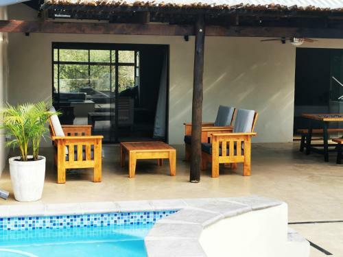Villa Ostrich Hide