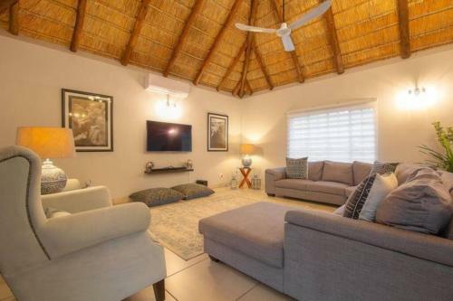 Villa Starling Manor - Marloth Park